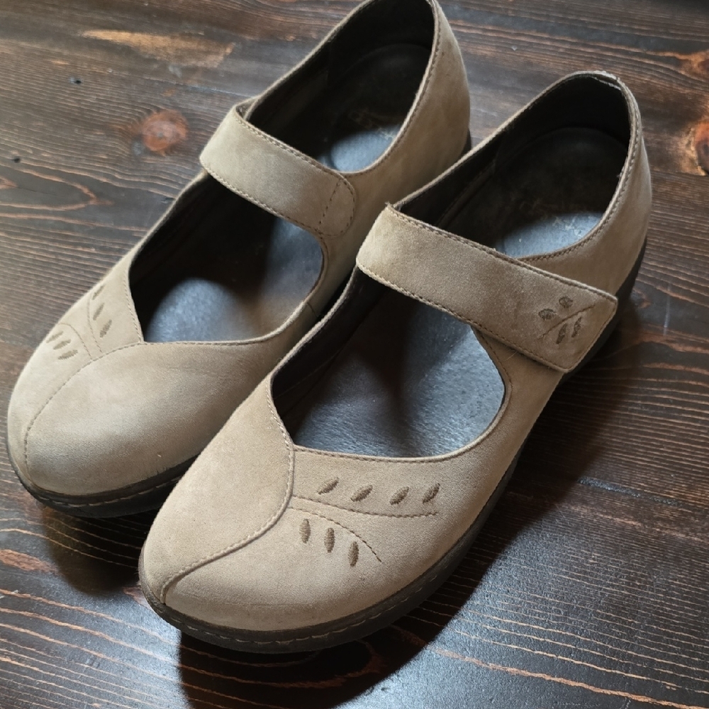 Dansko Taupe Mary Jane Flats